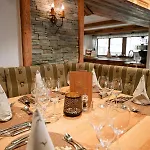 Restaurant Hexenalm 호텔 4*