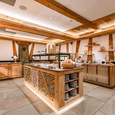 Hotel Restaurant Hexenalm 4*