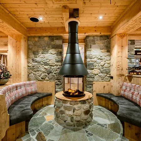 Restaurant Hexenalm فندق 4*