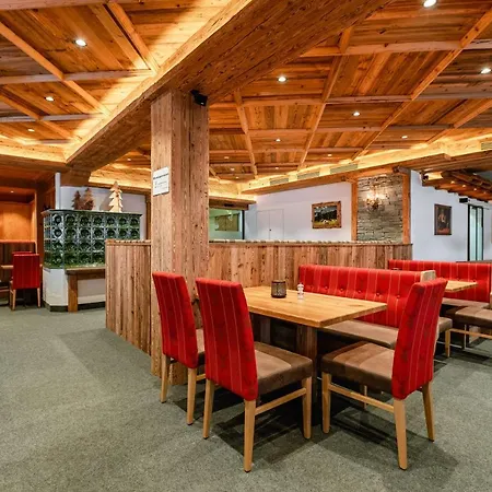 Szálloda Restaurant Hexenalm 4*