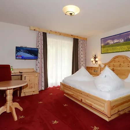 Szálloda Restaurant Hexenalm 4*