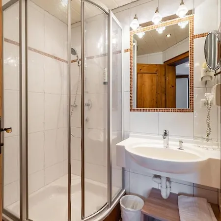 ホテル Restaurant Hexenalm ゼル